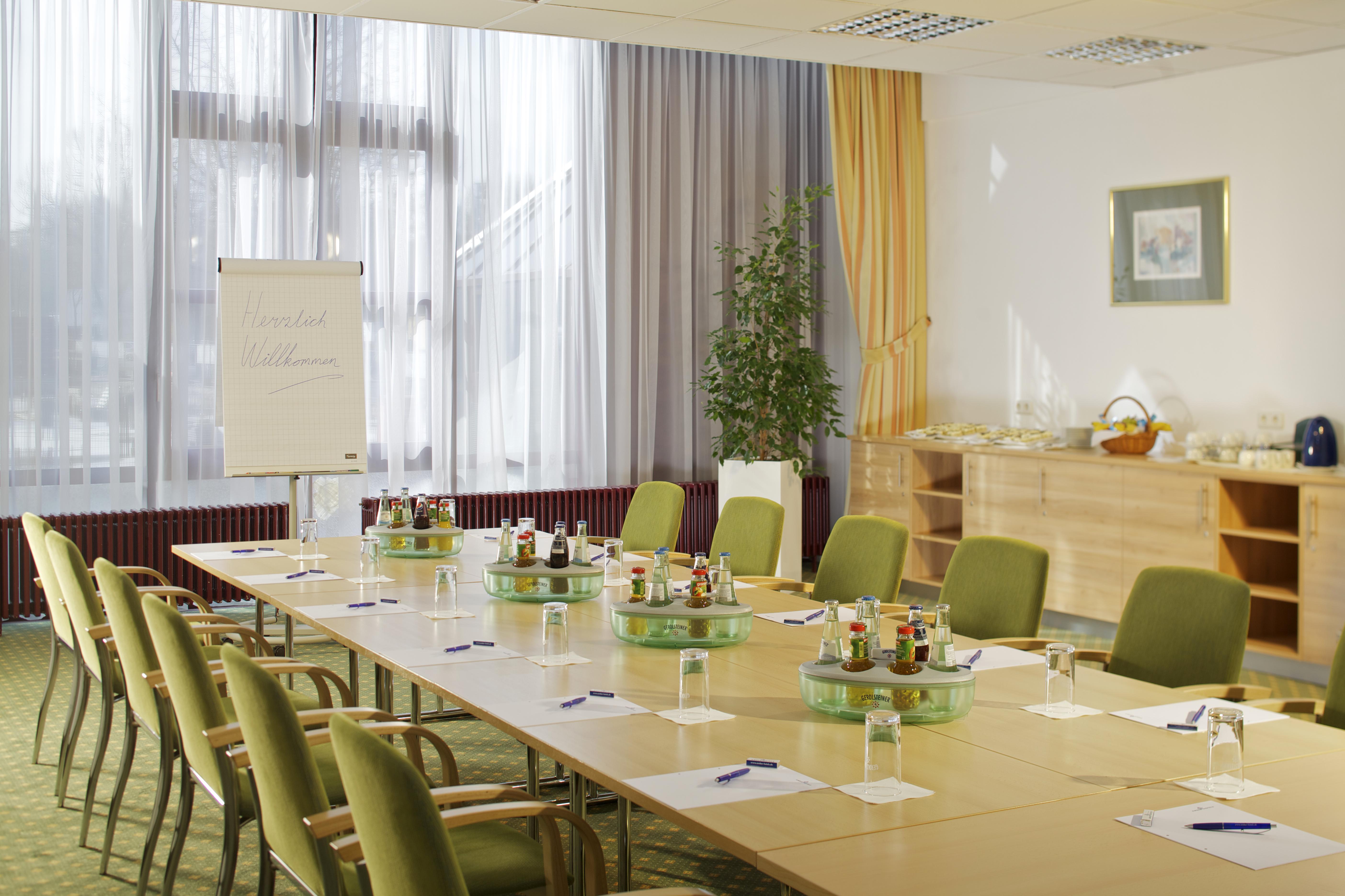 Plaza Charlottenburg 3*