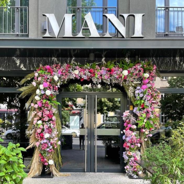 Mani By Amano