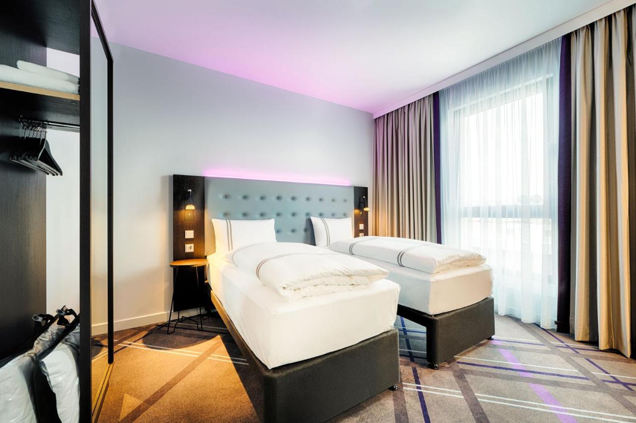 Premier Airport Hotel 3*