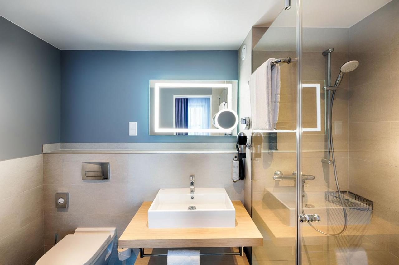 Premier Airport Hotel 3*