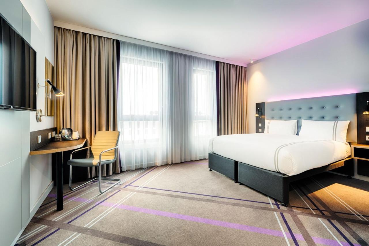 Hotel Premier Airport
