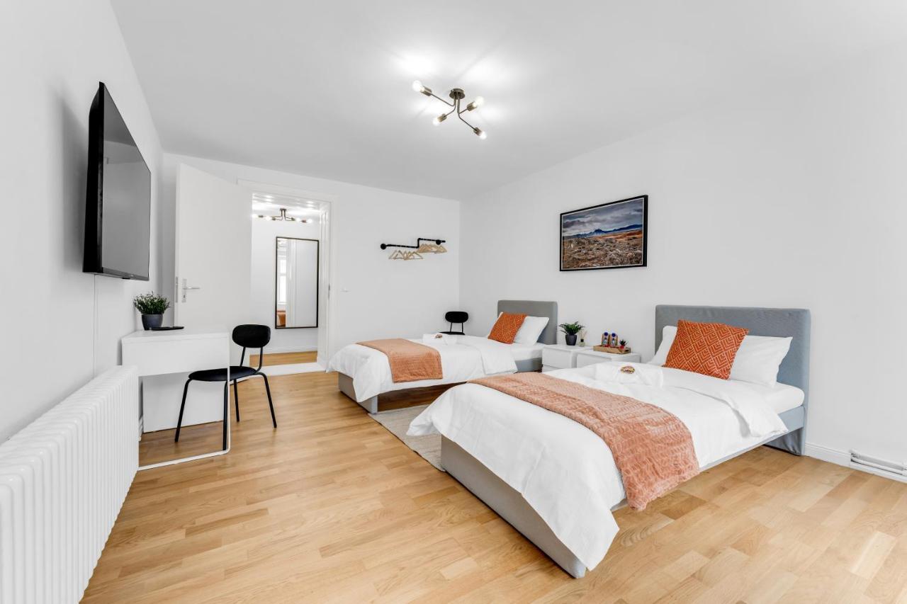 2 Apartments,4 Betten,zentral Am Sbahnhof Koepenick,vollmoebliert *