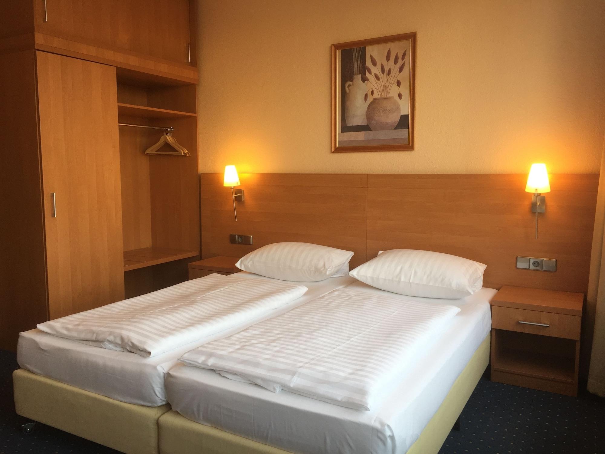 Plaza Charlottenburg 3* Berlin