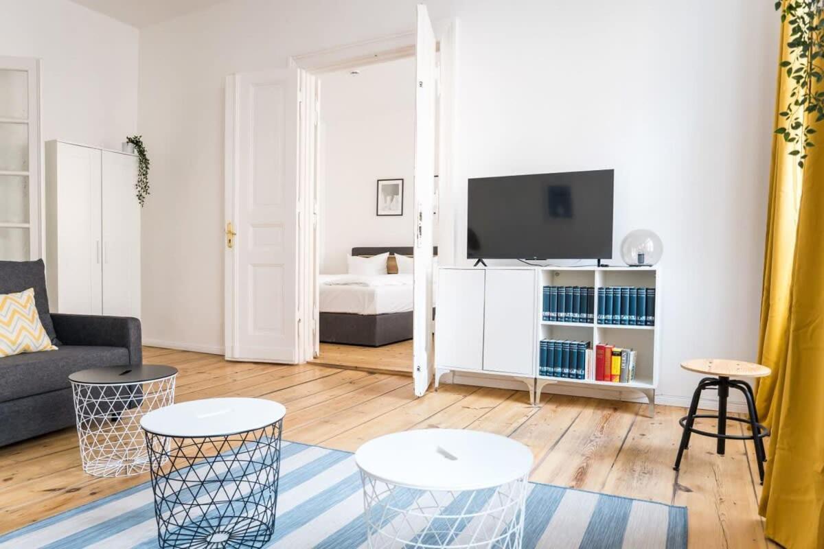 At Rosenthaler Platz Apartment Berlin