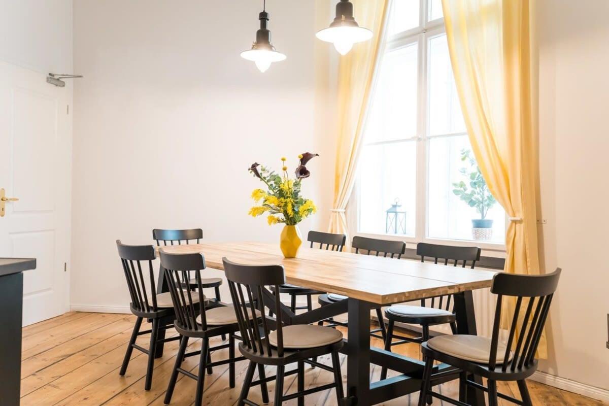 At Rosenthaler Platz Apartment