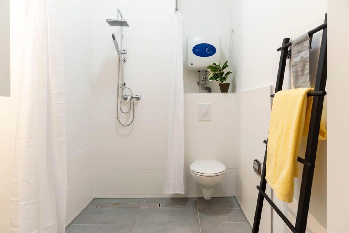 Modern 2 Bedroom In Schoeneberg *
