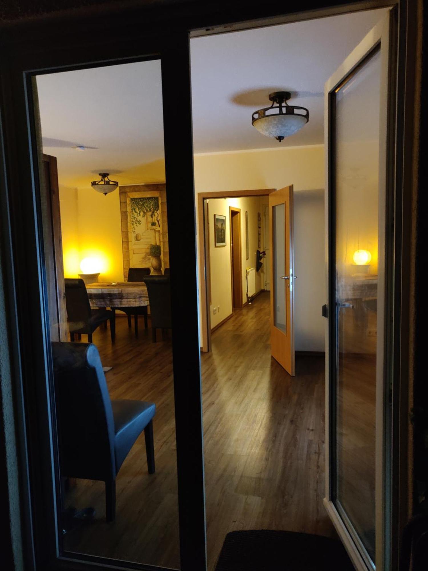 Modern Townhouse, Quiet And Close To The Centre. Ferienhaus