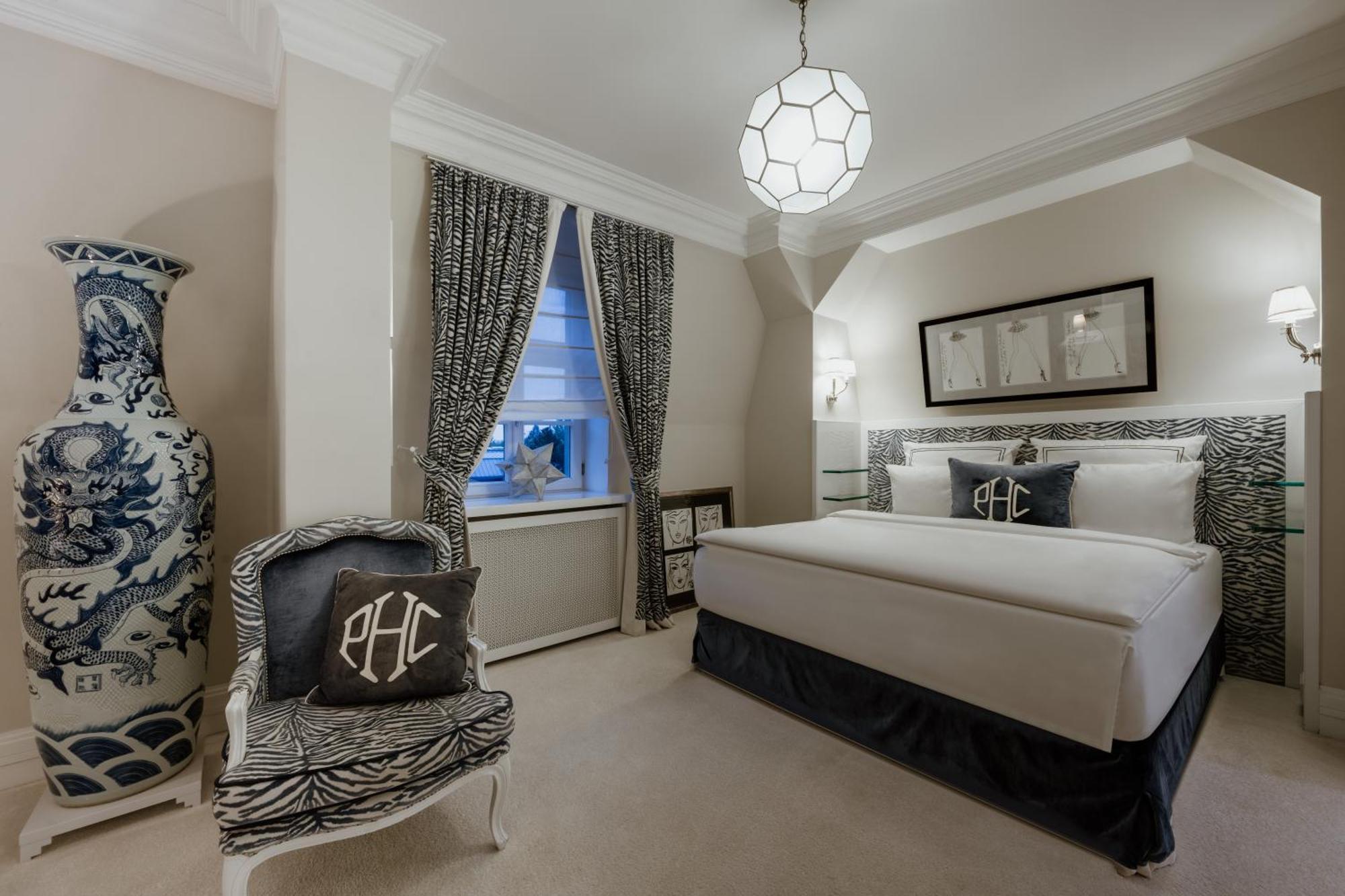By Patrick Hellmann Hotel