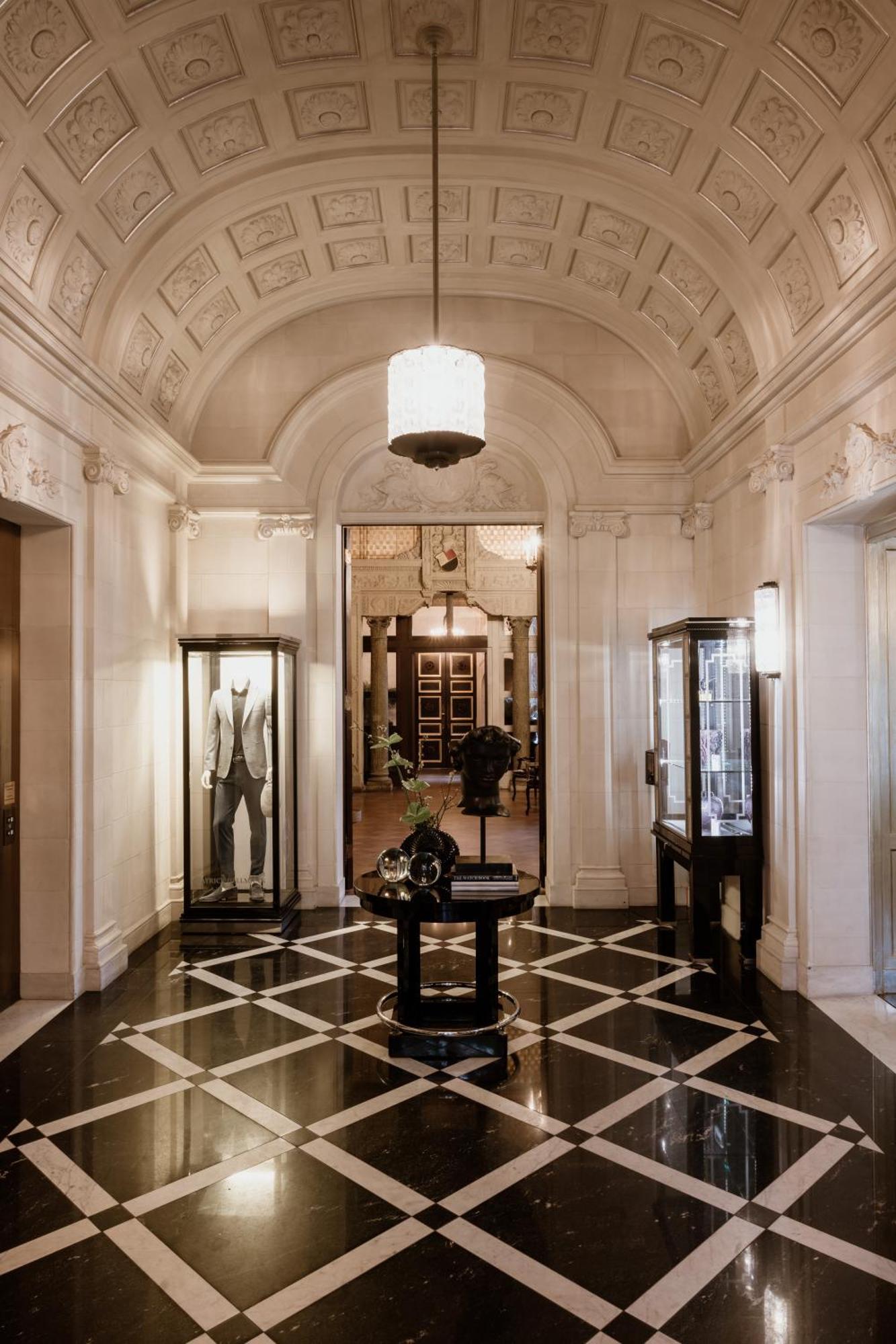 By Patrick Hellmann Hotel