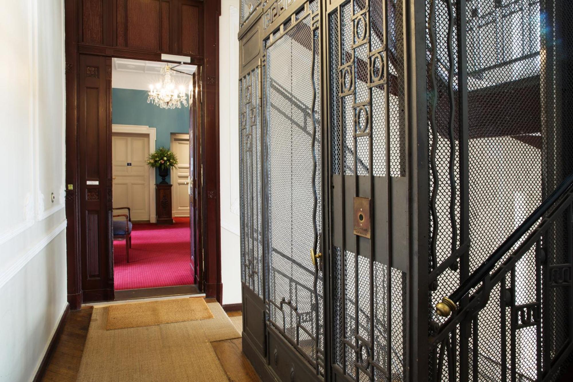 Art Nouveau Am Kurfuerstendamm