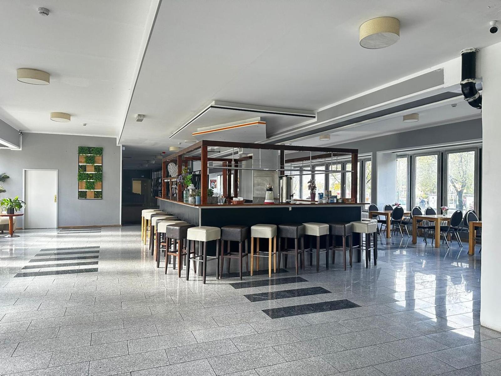 Ootel.com Hotel 3*