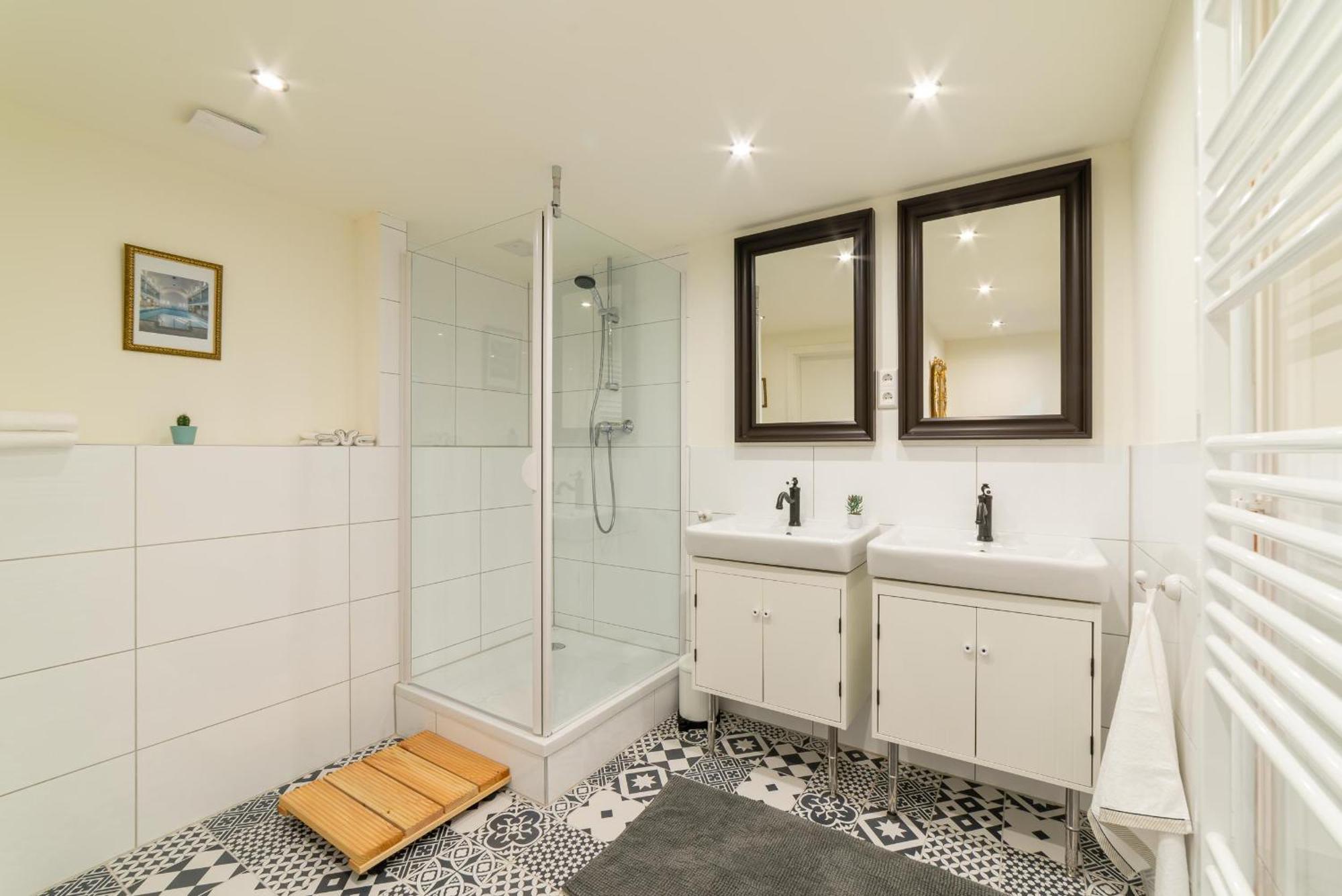 Buergerpark Apartment