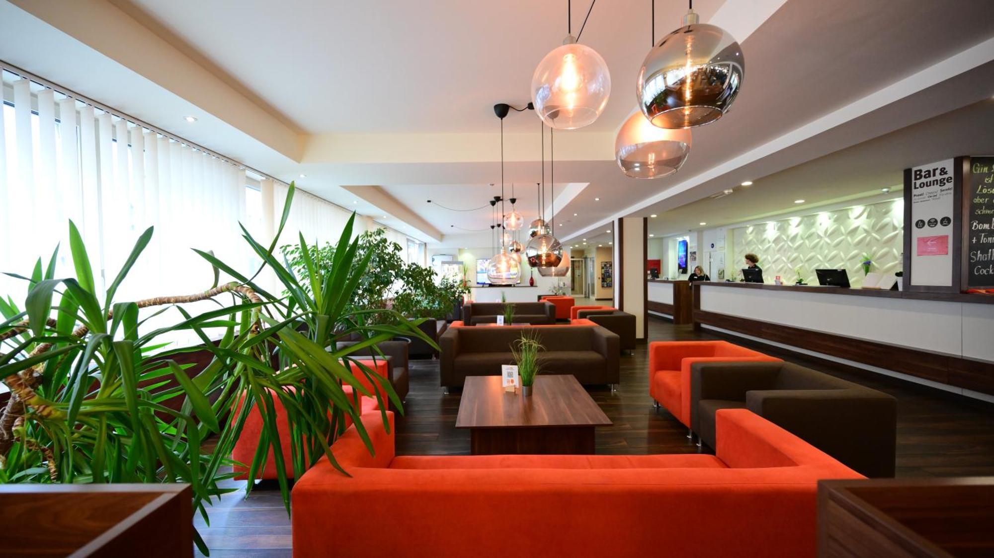 Plus Hotel