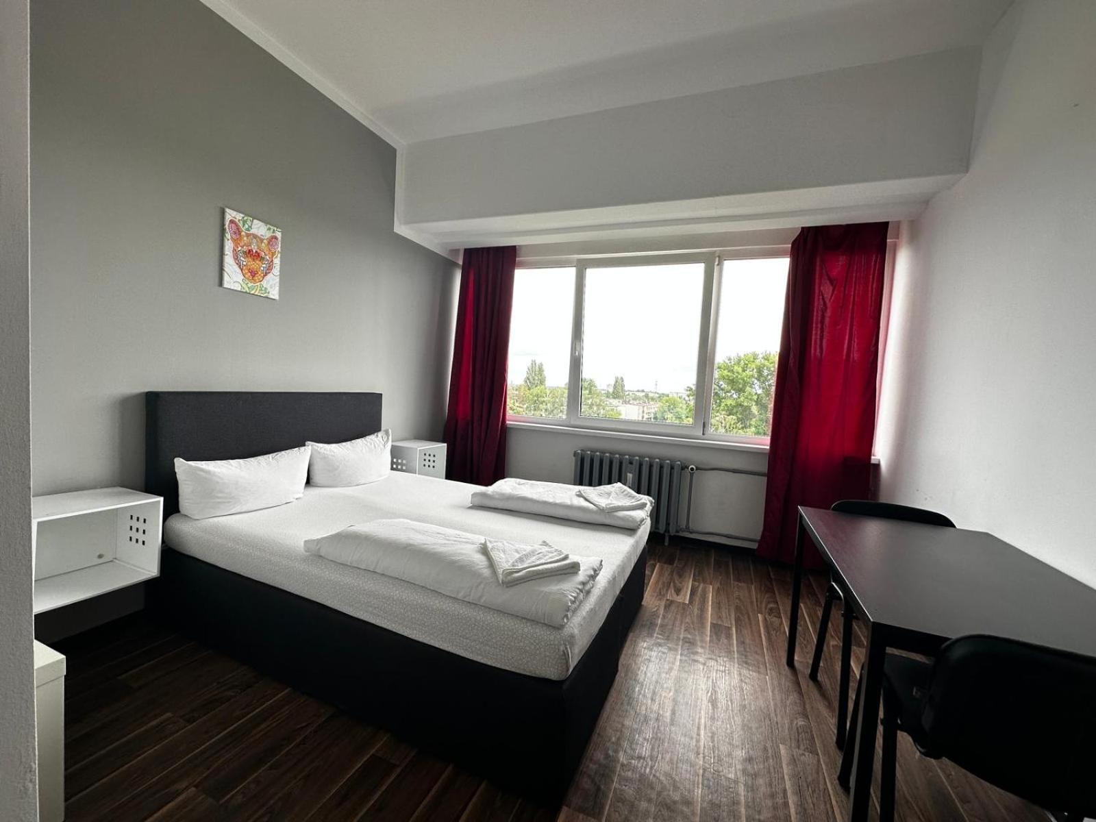 Hotel Ootel.com 3*