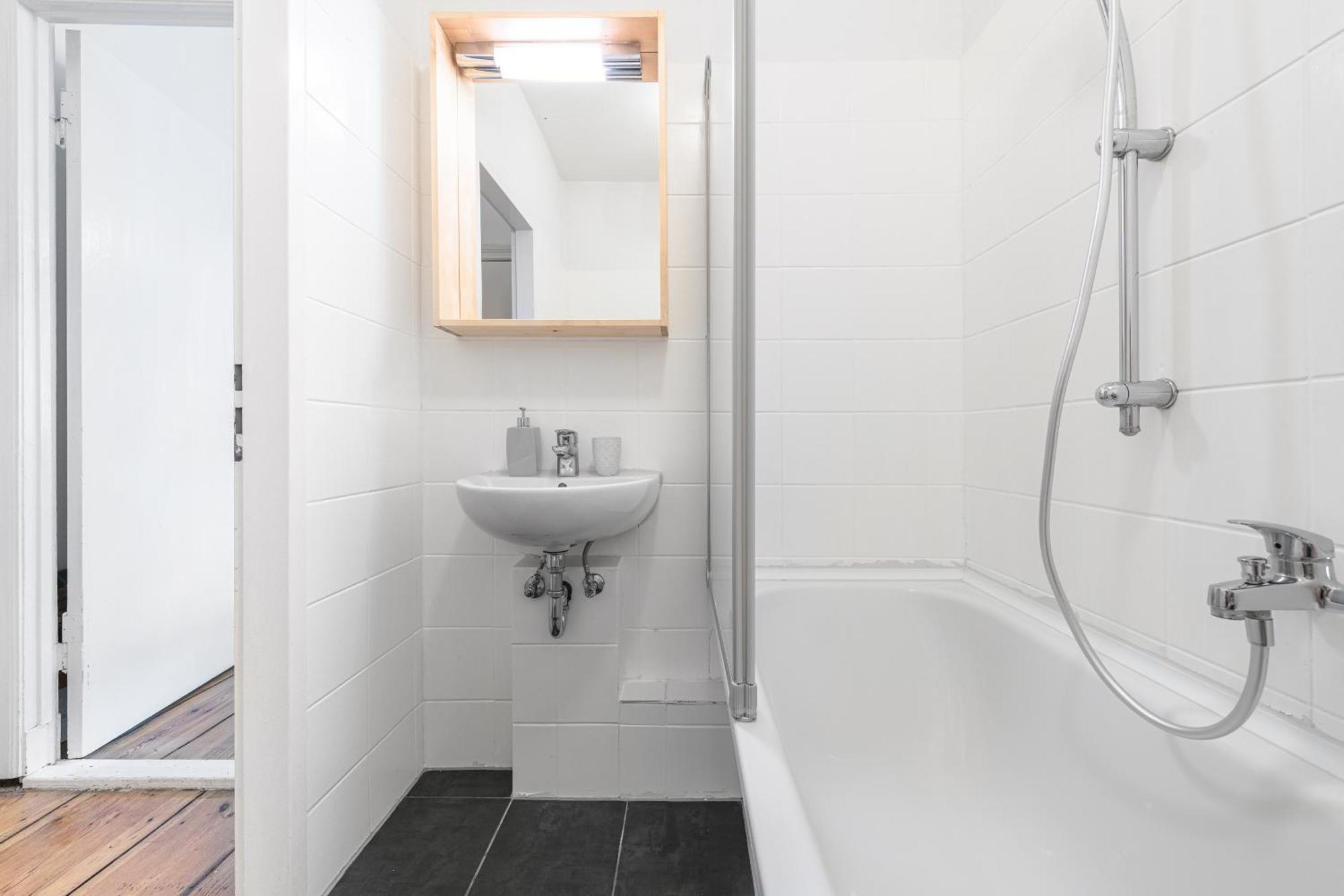 Apartment The Stralauer, 1 Bed Up To 2 People, Friedrichshain *