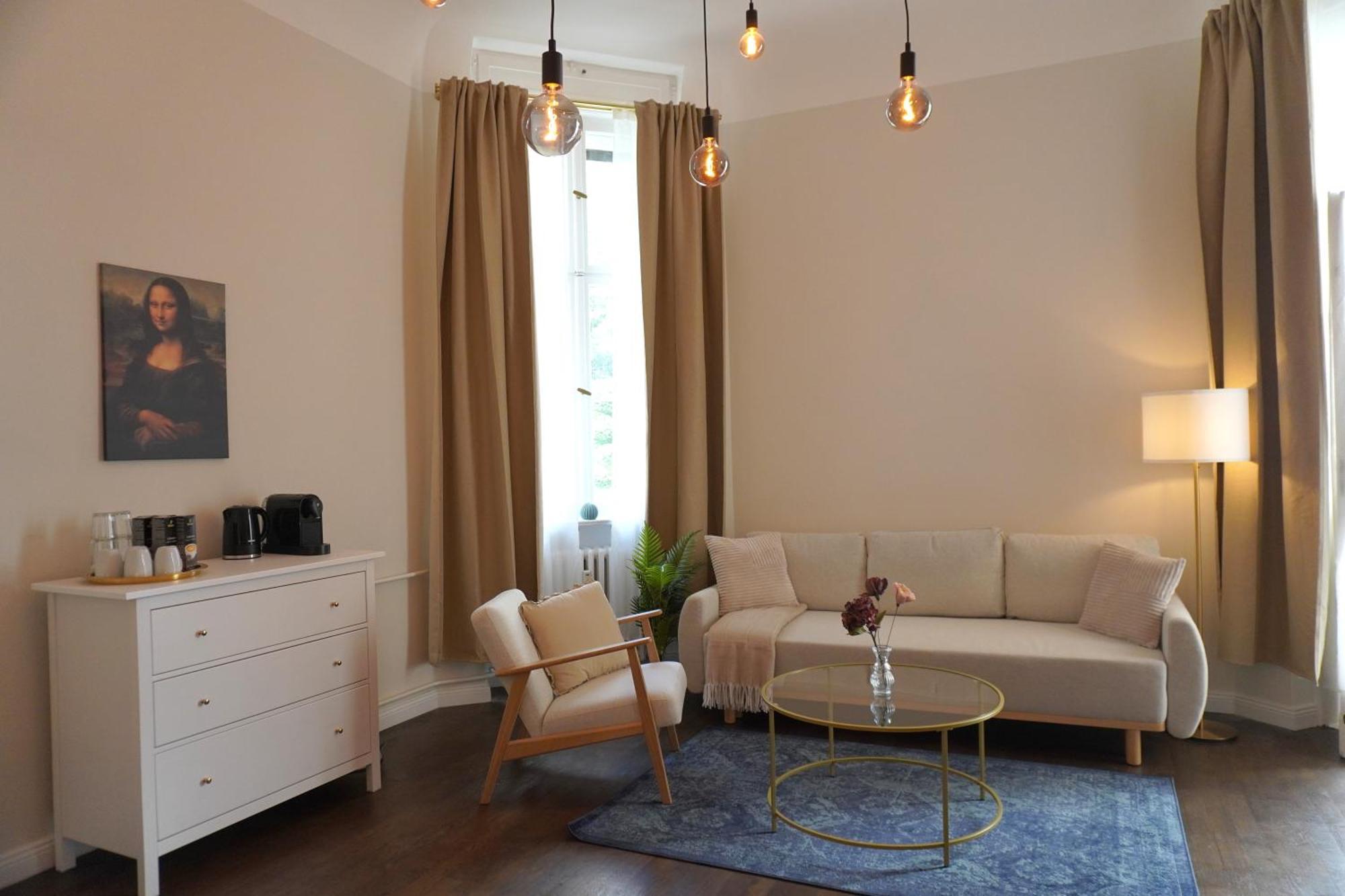 Jomi I Elegantes Wohnen In Apartment Berlin