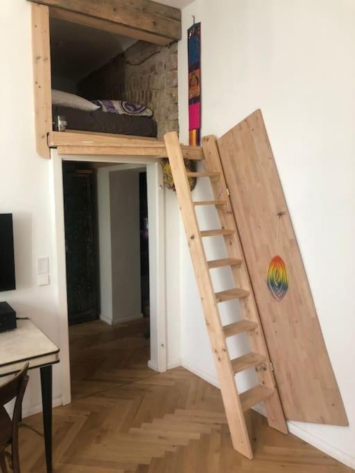 Berliner Altbaubauwohnung In Mitte Apartment *