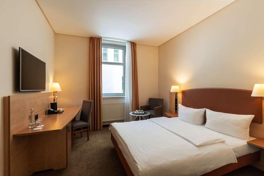 Intercityhotel Ostbhf *