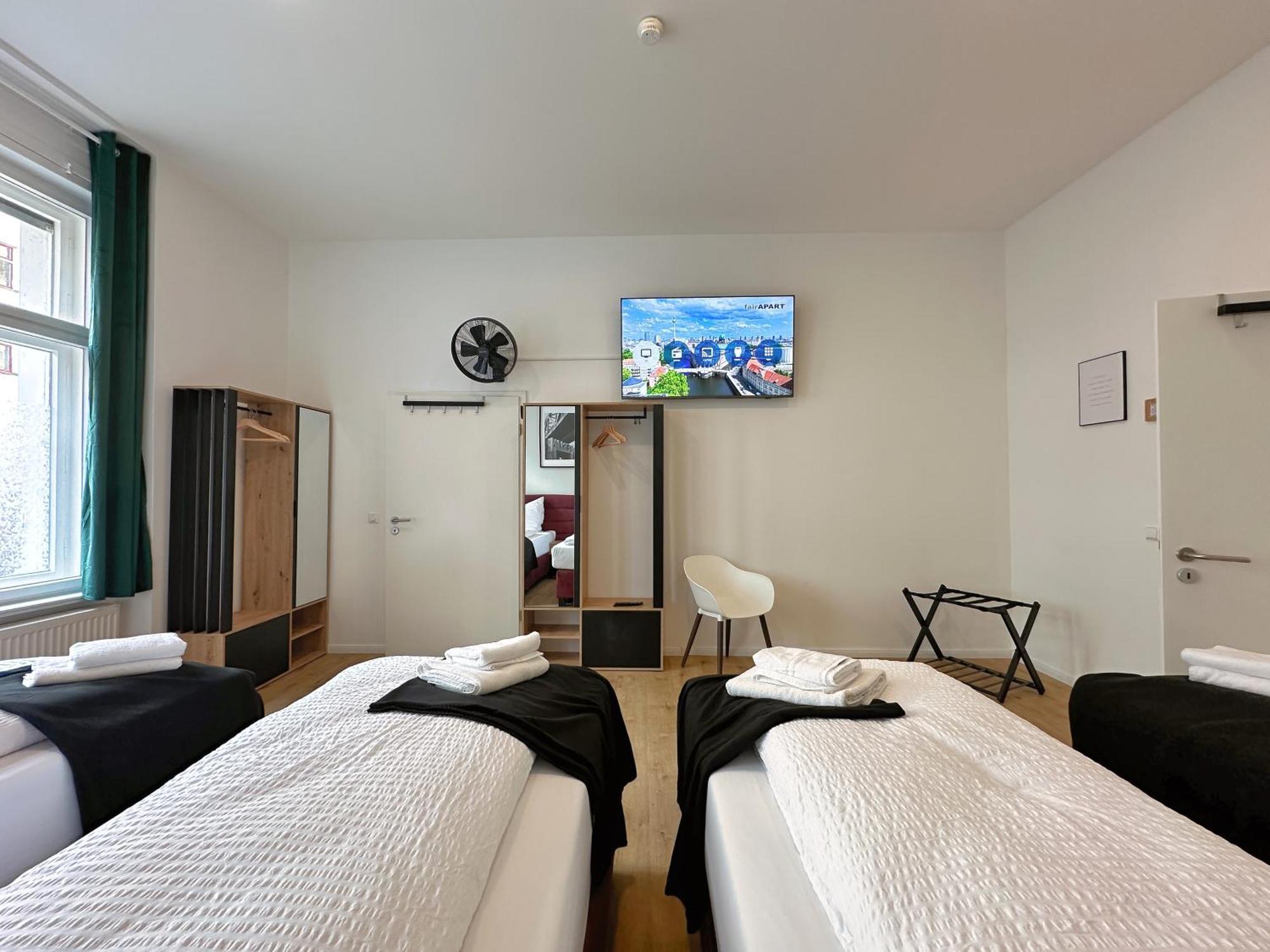 Fairapart 5 Rooms, 2 Baths, 120sq M Prenzlauer Berg Apartment