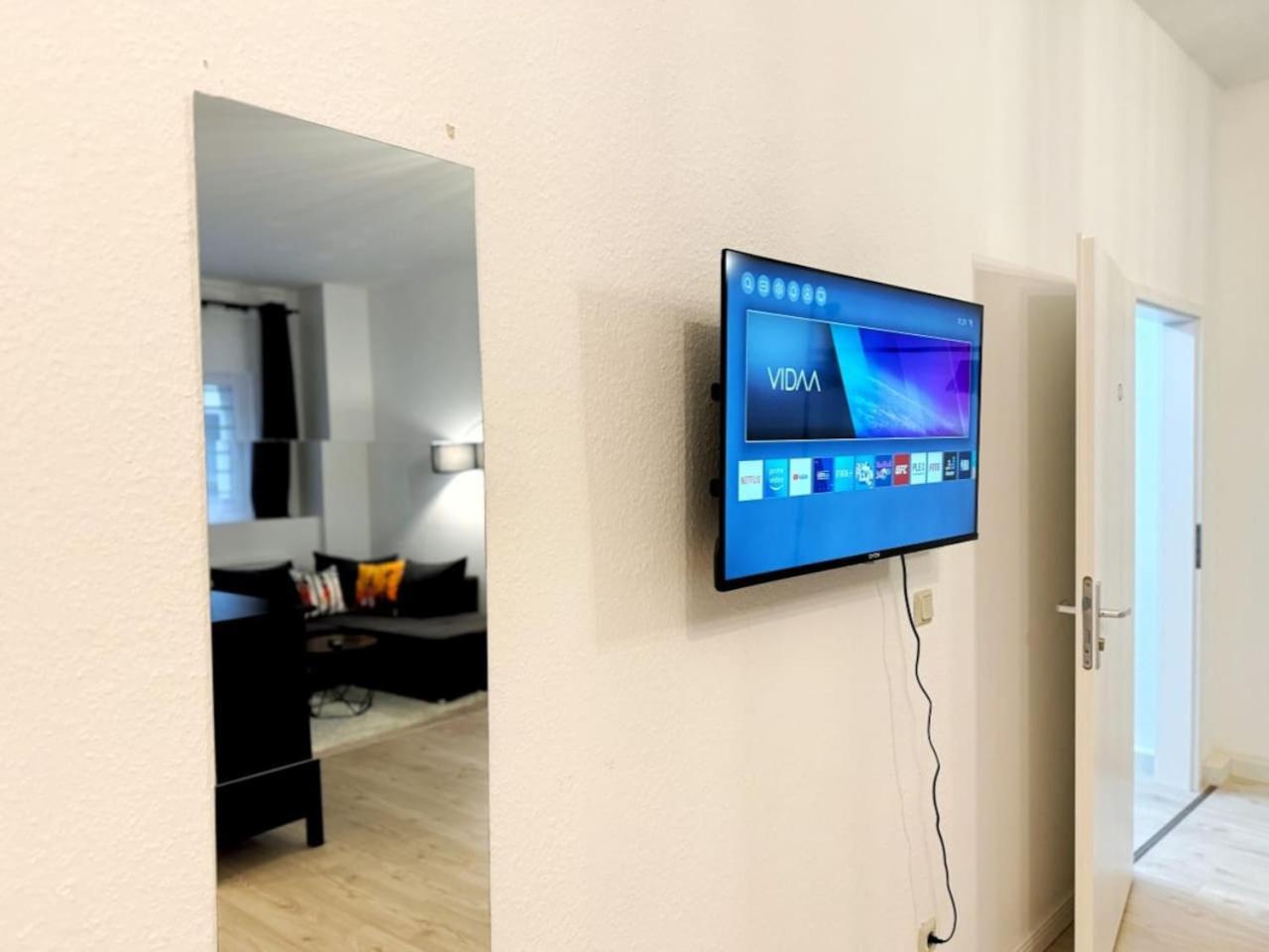 Apartment I Spacious Private In Heart Of *