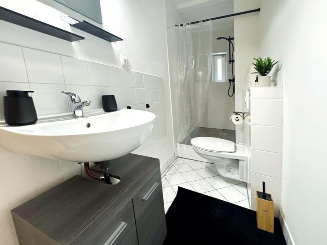 I Spacious Private In Heart Of Apartment