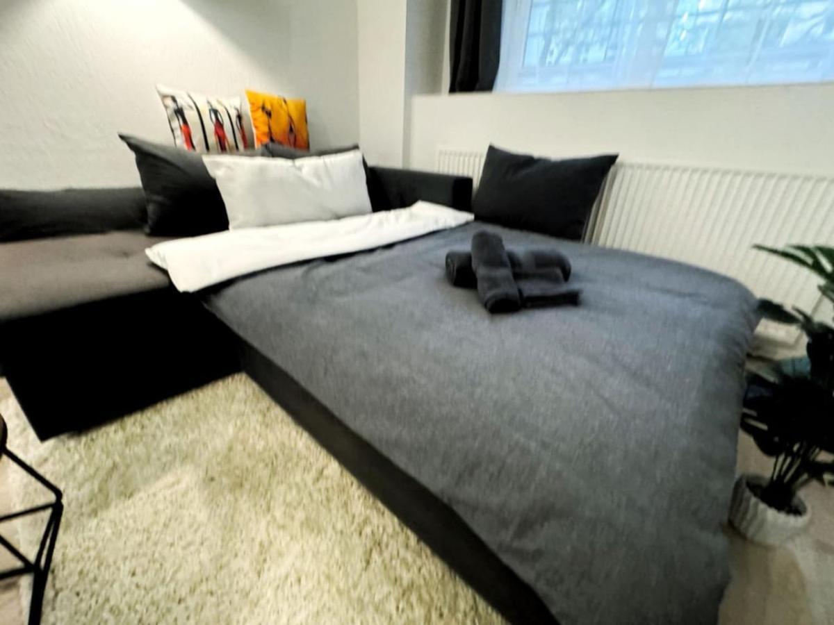 I Spacious Private In Heart Of Apartment *