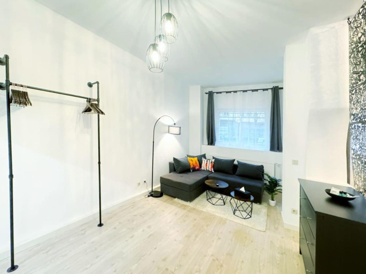 I Spacious Private In Heart Of Apartment *