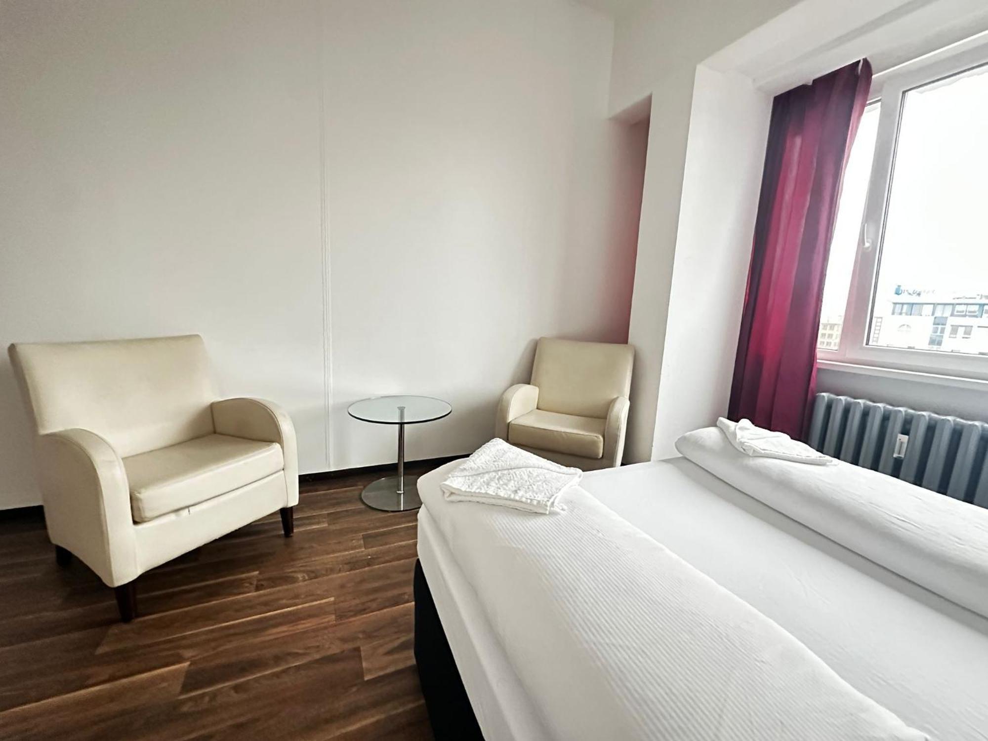 Hotel Ootel.com 3*