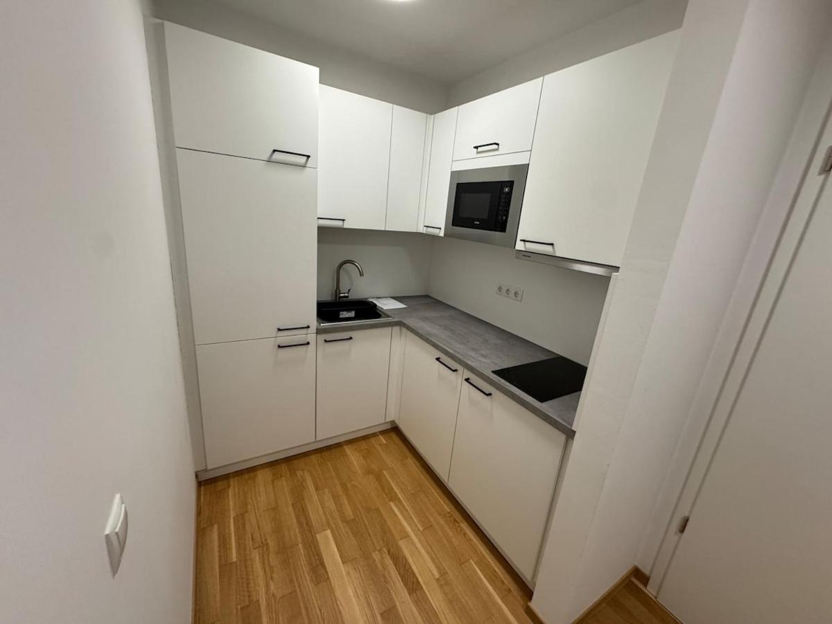 Innsbrucker Platz 1 Apartment *