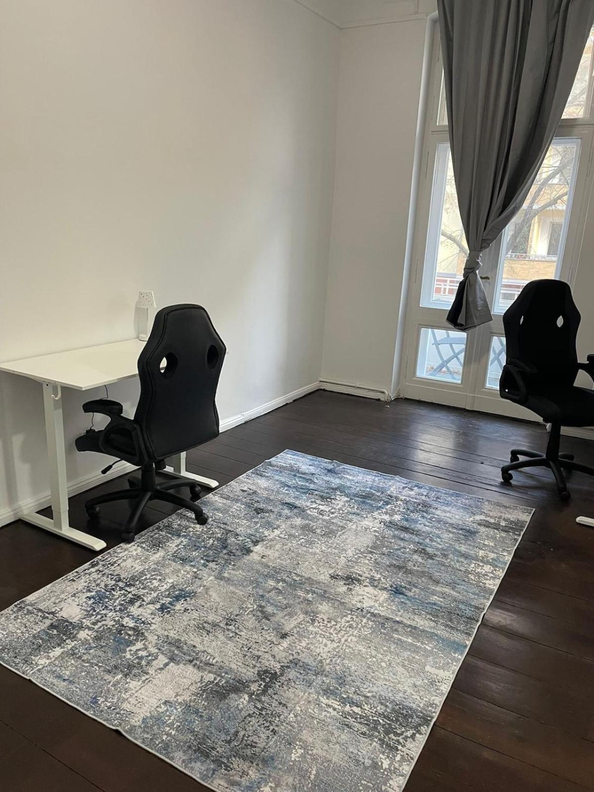 5-room Schoeneberg Lejlighed *