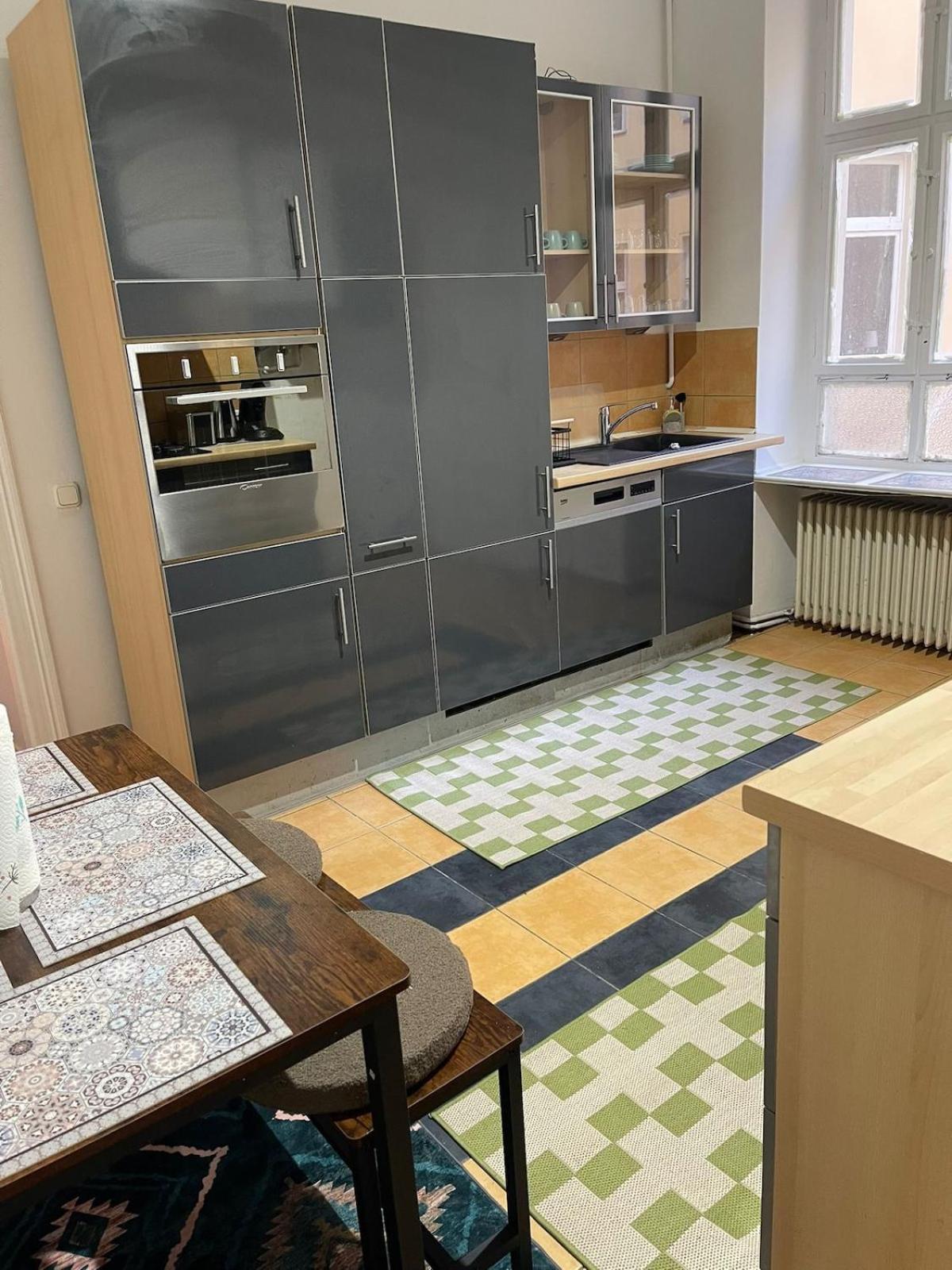 Lejlighed 5-room Schoeneberg *