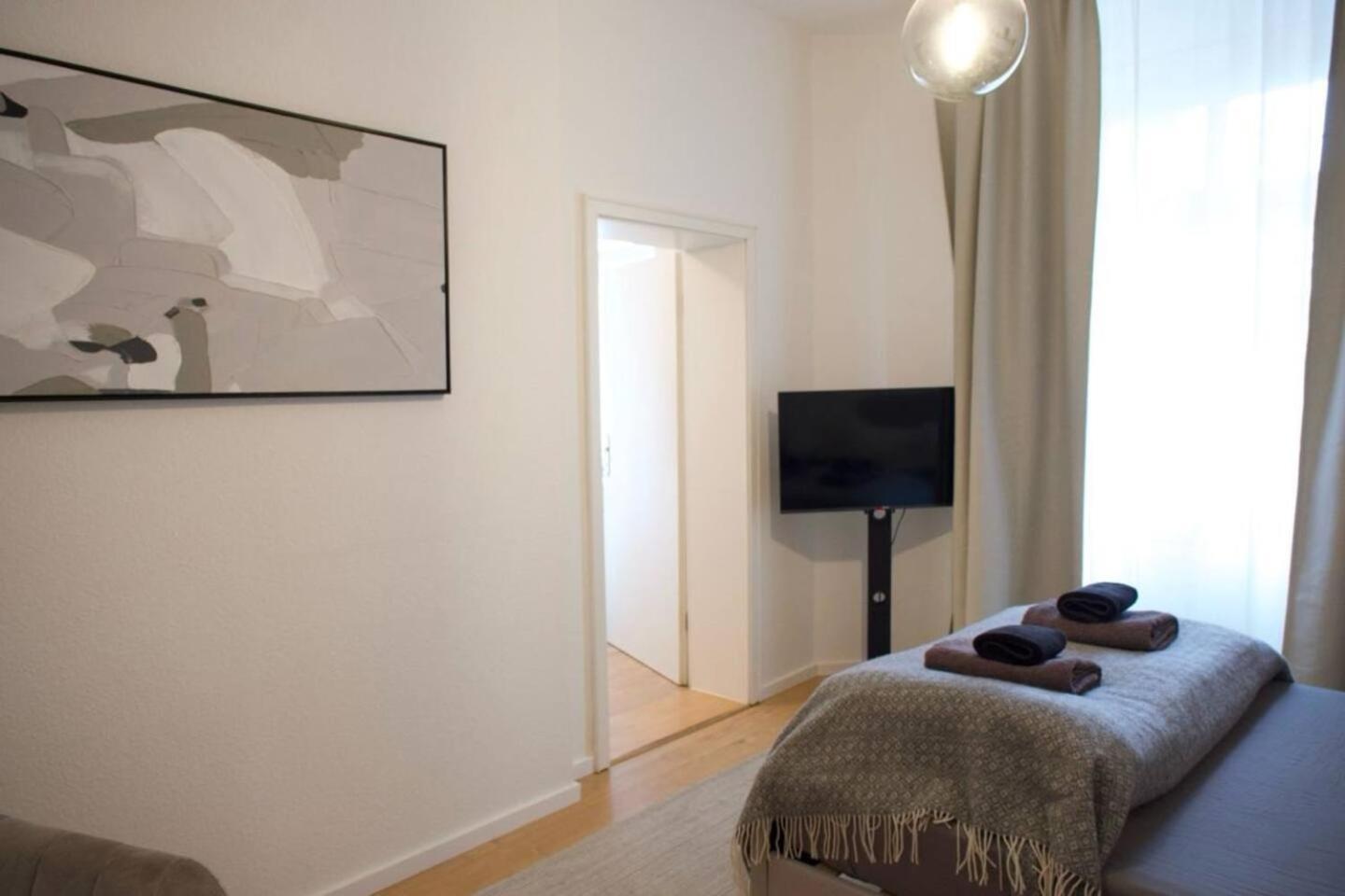 Apartment Ground-floor For 2 Ppl In Prenzlauer Berg *