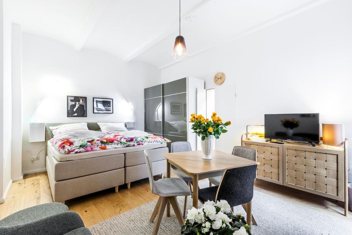 P42 Room22 Kollwitzkiez *