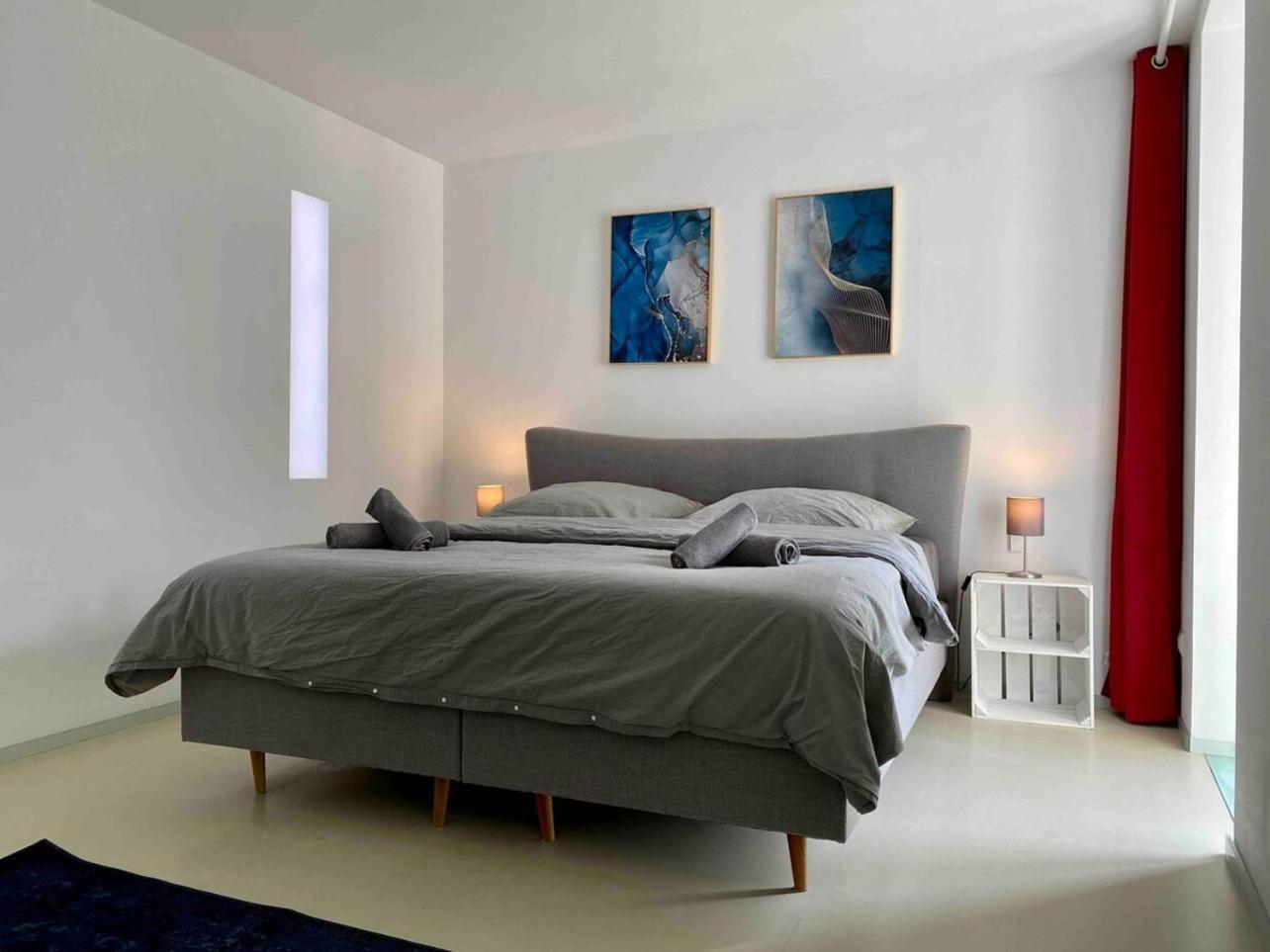 Loft With Pool Table, Kitchen Island & Gallery Lejlighed Berlin
