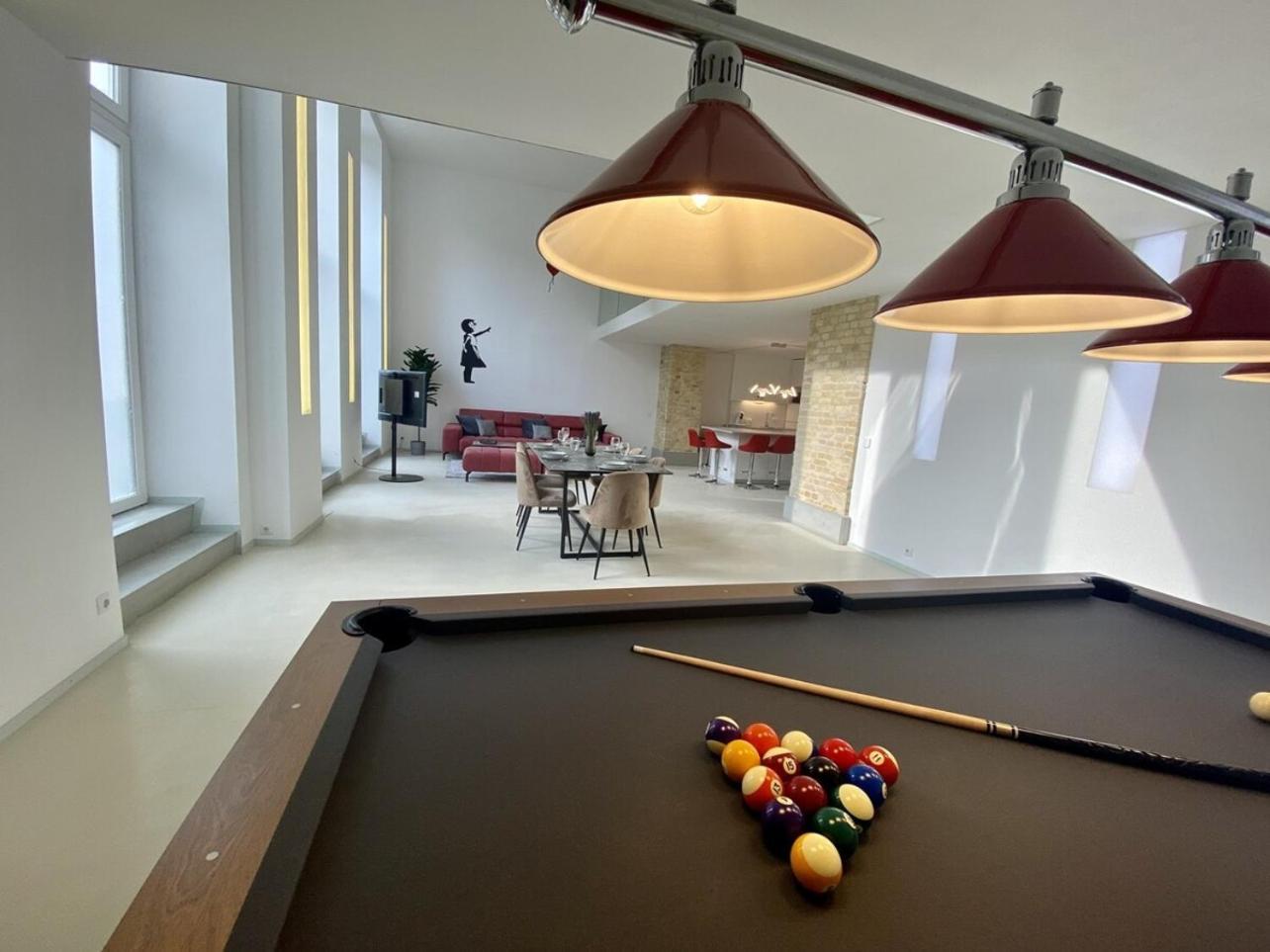 Loft With Pool Table, Kitchen Island & Gallery * Berlin