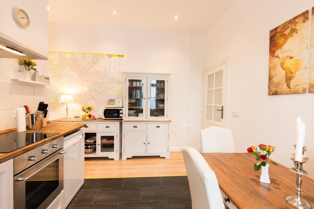 Fritz By Rockchair Apartments L Superhost Status L 3 Bedrooms Boxspringbeds 2 Bathrooms 2 Kitchen - Cozy Family & Business Flair Welcomes You! *