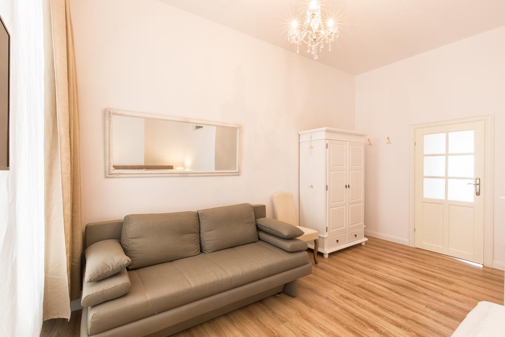 Fritz By Rockchair Apartments L Superhost Status L 3 Bedrooms Boxspringbeds 2 Bathrooms 2 Kitchen - Cozy Family & Business Flair Welcomes You! Apartment *