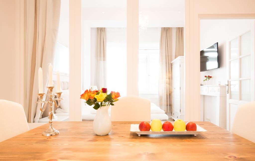 Apartment Fritz By Rockchair Apartments L Superhost Status L 3 Bedrooms Boxspringbeds 2 Bathrooms 2 Kitchen - Cozy Family & Business Flair Welcomes You! Berlin