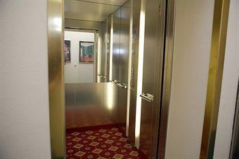 & Zarenhof Friedrichshain 3* Berlin