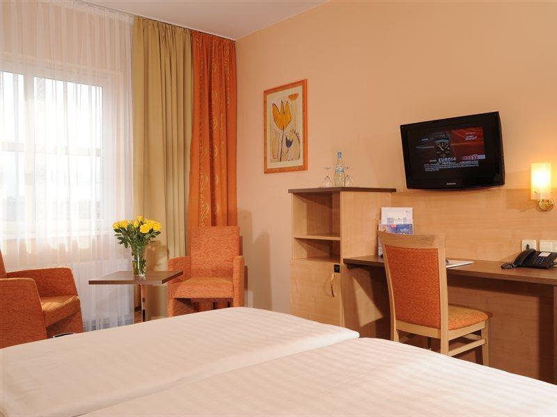 Hotel Plaza Charlottenburg 3*