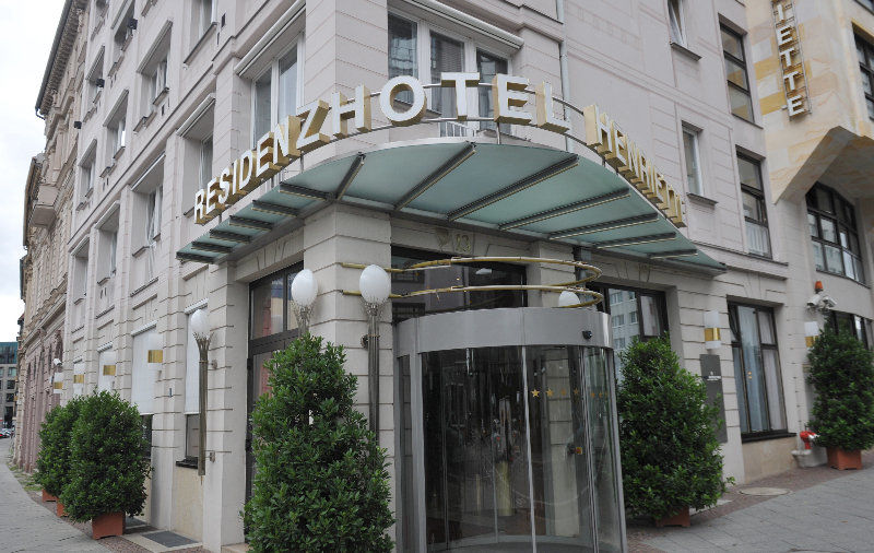 Living Mitte 4*