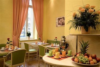 Hotel Melarose Feng Shui 3*