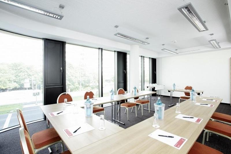 H2 Berlin-alexanderplatz Hotel 3*