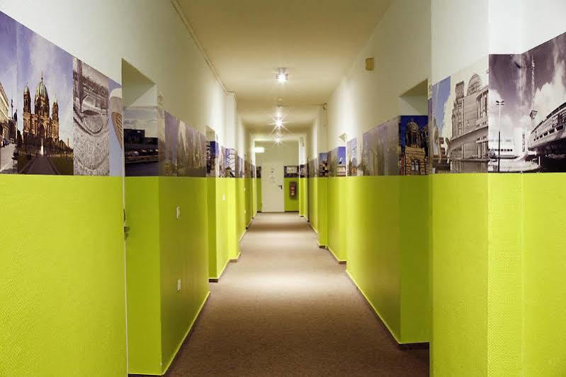 Hotel Meininger Hallesches Ufer 3*