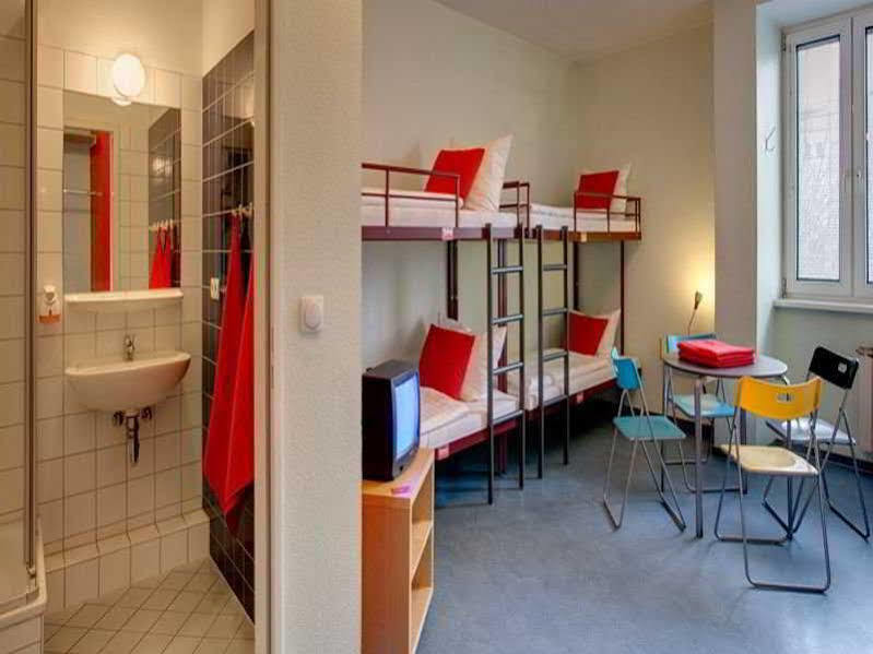 Hotel Meininger Hallesches Ufer 3*