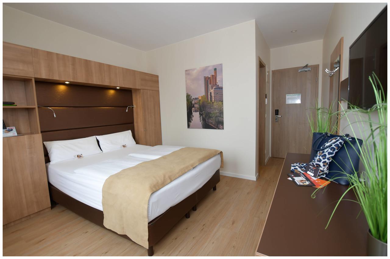 Plus Hotel 3*
