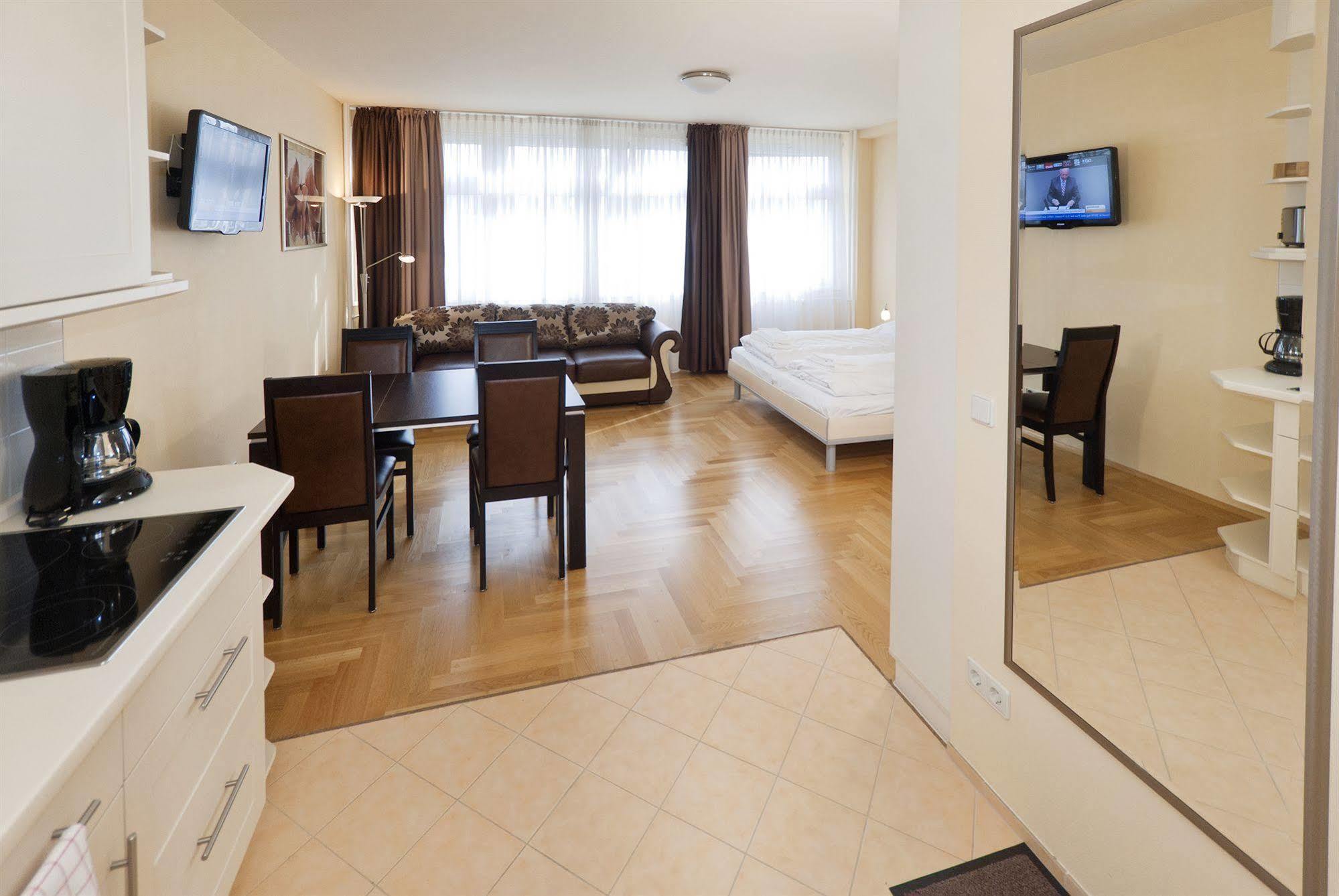 Amc Bundesallee Apartment *