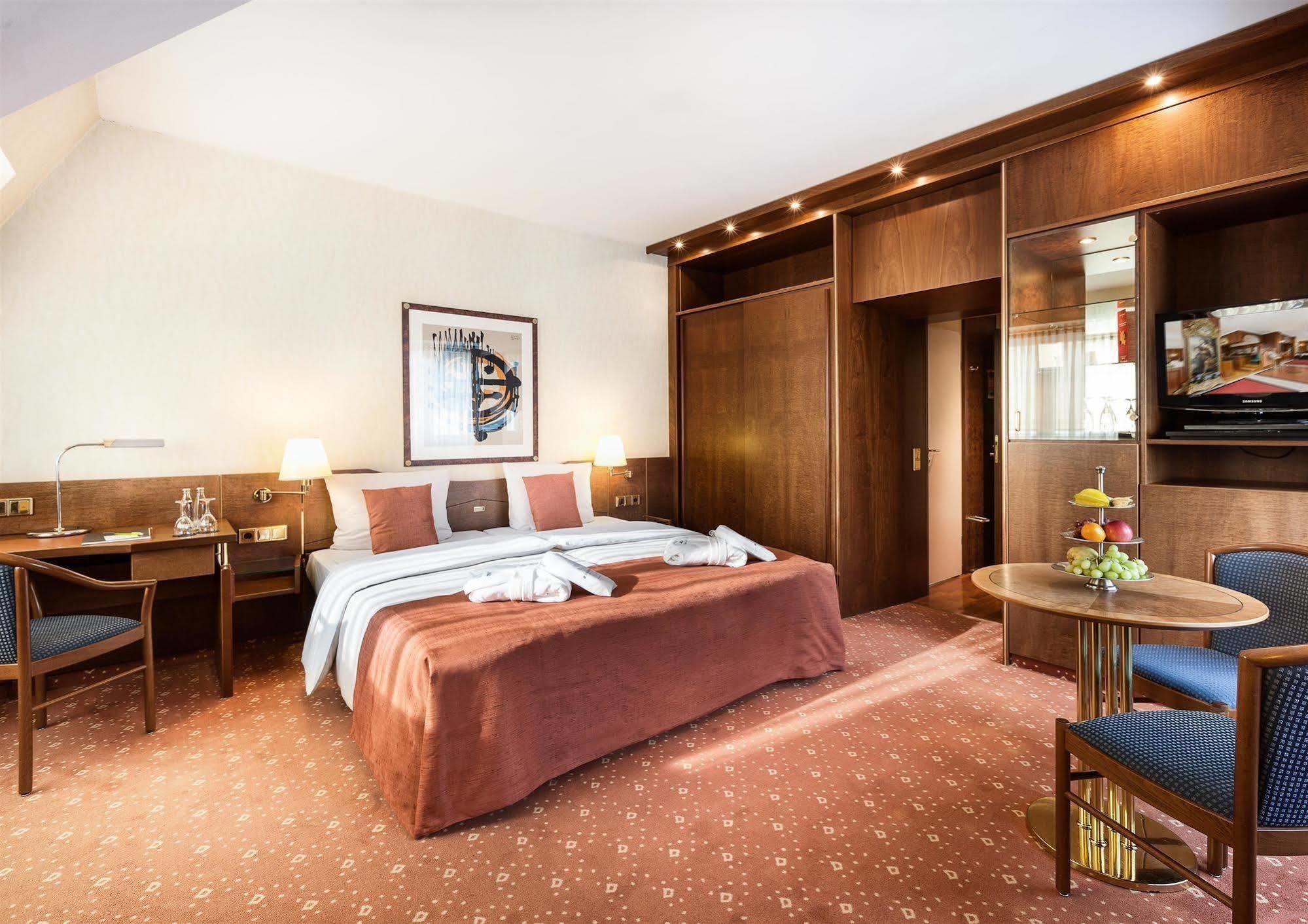 Living Mitte Hotel