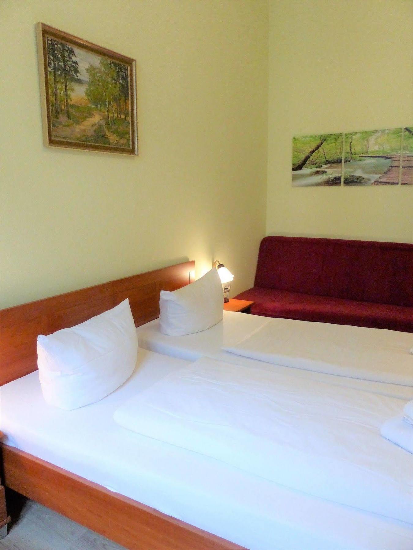 Eden Am Zoo Hotel 3*