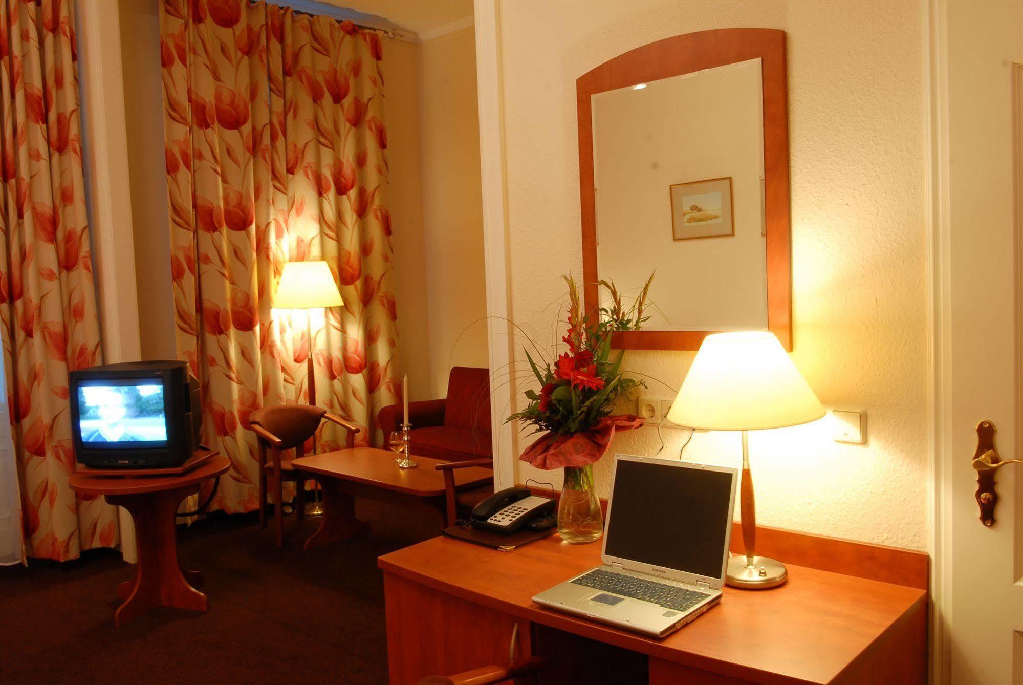Delta Am Potsdamer Platz Hotel 3*
